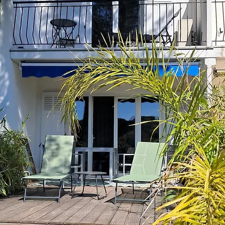 Апартаменти Cozy A 5 Minutes De La A Saint-raphael Сен-Рафаель